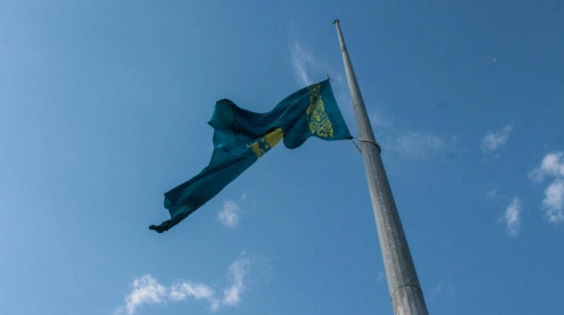 В Казахстане приспустили флаги в День общенационального траура