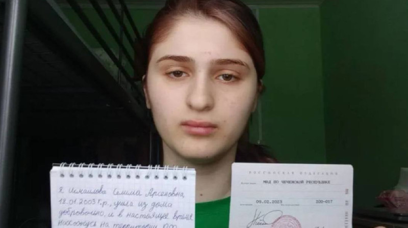 «Я тебе хребет сломаю» - угрозы отца 19-летней чеченки, задержанной в аэропорту Москвы