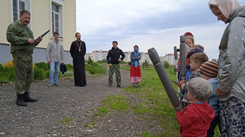 Саратовский православный храм начал учить детей убивать друг друга