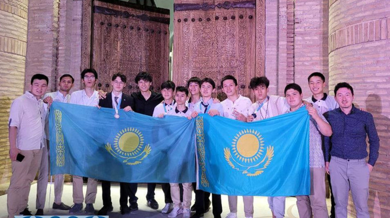 Казахстанские школьники завоевали 4 медали на международной олимпиаде по химии