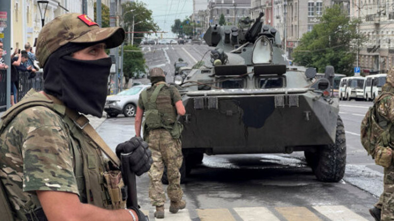 Ростовские полицейские и СОБР с ночи заблокированы вагнеровцами в своих кабинетах