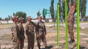 Военнослужащий из Тараза подтянулся 152 раза и установив абсолютный рекорд Казахстана