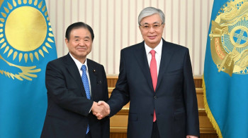 Токаев принял председателя Японской парламентской лиги дружбы