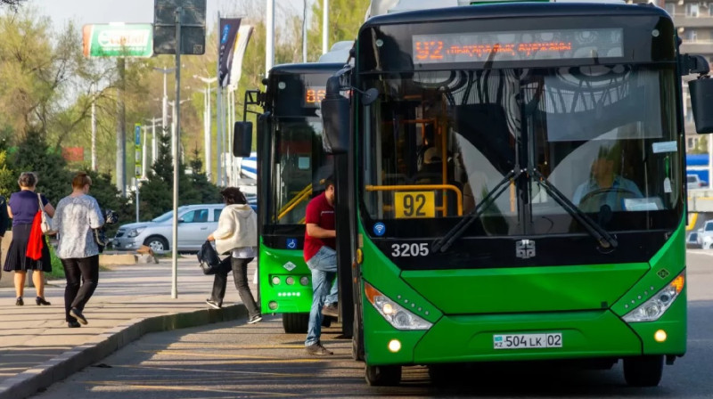 17 автобусных маршрутов изменят движение в Алматы