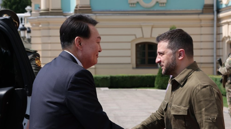 Президент Южной Кореи встретился с Зеленским в Киеве