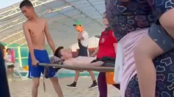 Массовая драка: мужчина «трогал» подростка в бассейне Атырау