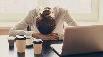 Превышение нормы: 1,3 млн казахстанцев работают более 40 часов в неделю