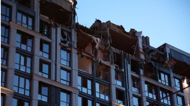 Удар по жилому дому и зданию СБУ в Днепре: пострадали 9 человек