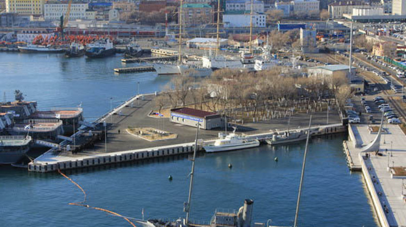 Взрывы прогремели близ военно-морской базы во Владивостоке