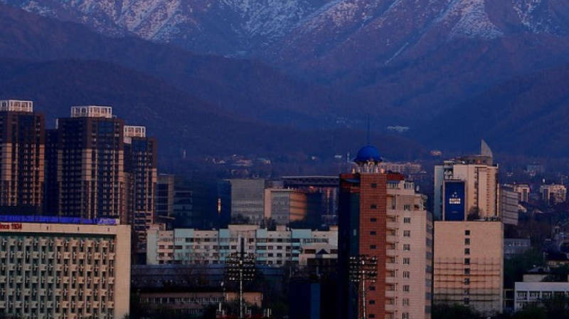 Директор ПКС продавал госквартиры родственникам и знакомым по заниженной цене в Алматы