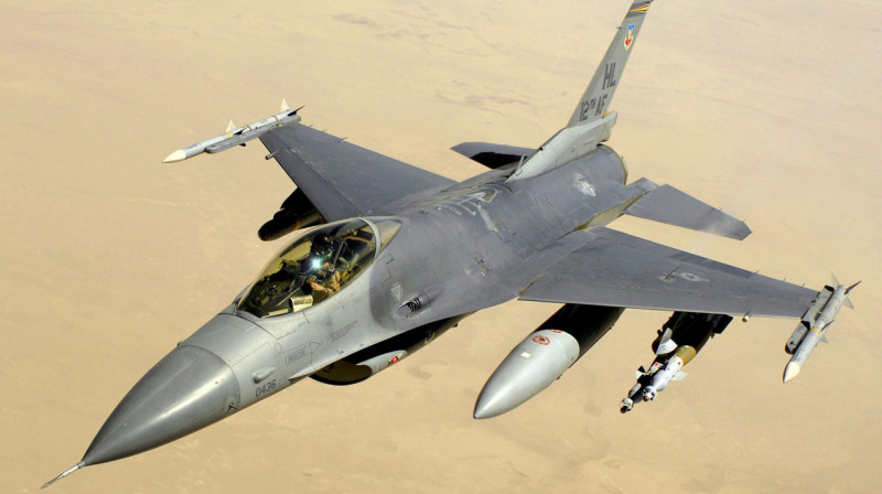 Нидерланды передадут Украине 42 истребителя F-16