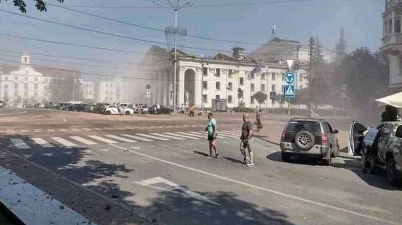 Российская армия обстреляла Чернигов: семь человек погибли, более сотни пострадали