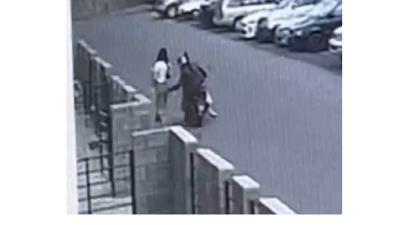 Қыздың бөксесіне қол салған алматылық курьер жазасын алды