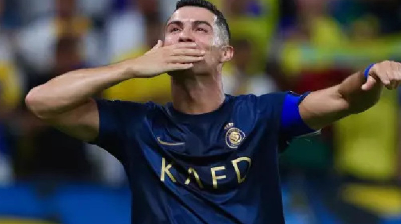 Криштиану Роналду жаңа әлемдік рекорд орнатып, футбол тарихына енді