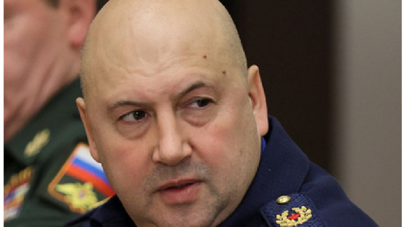 Генерал Суровикин Пригожин көтерілісінен кейін алғаш рет көшеге шықты