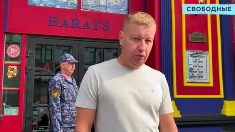Саратовский бар, куда не впустили участника войны с Украиной, выселяют из здания