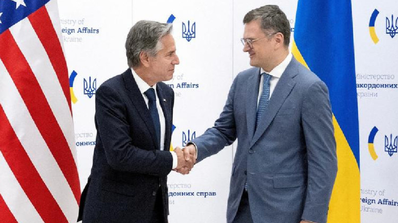 Блинкен Киевте УҚК мен Украинаның қажеттіліктерін талқылайды