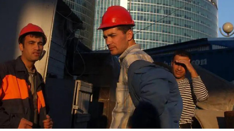 Ресей жаппай заңсыз әдіспен, зорлықпен мигранттарды әскерге жалдап жатыр