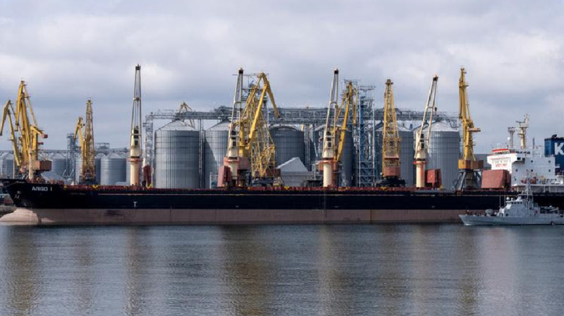 Ұлыбритания Ресейді Қара теңізде азаматтық жүк кемесіне шабуыл жасады деп айыптады