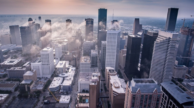 Казахстанец погиб после падения с 18 этажа в Южной Корее