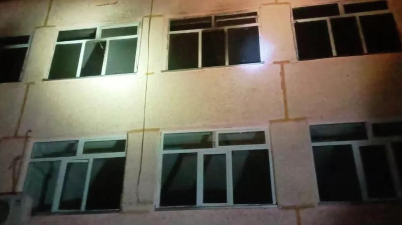 Люди выпрыгивали с третьего этажа  во время пожара в школе Тараза