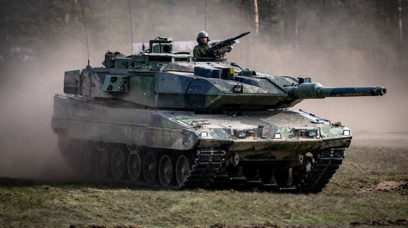 Швед танктері Украинаға жеткізілді