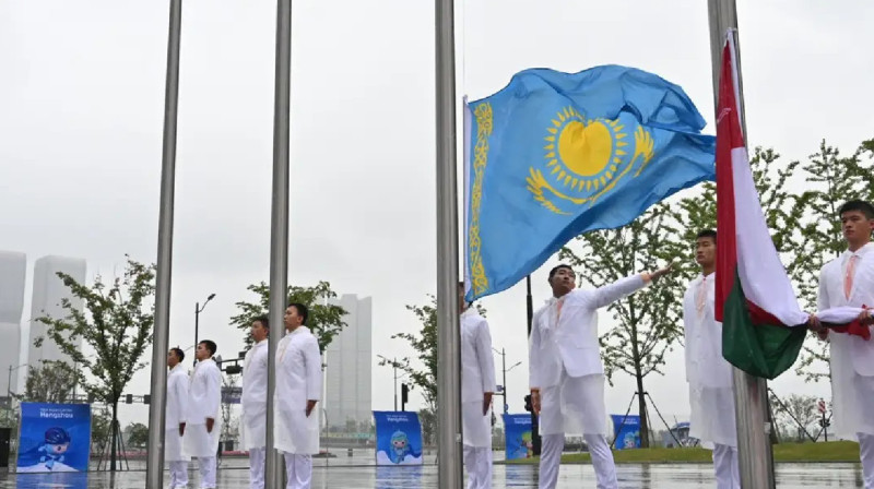 Ханчжоудағы Азия ойындарында Қазақстан туы көтерілді