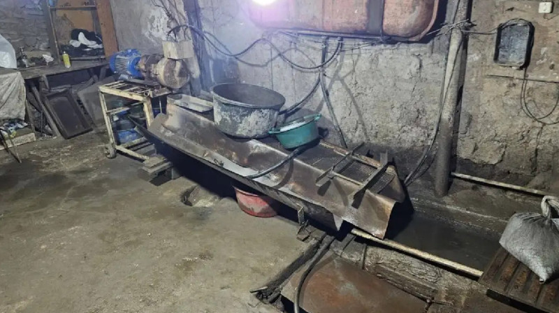 Алтын рудасын өңдейтін заңсыз цех анықталды