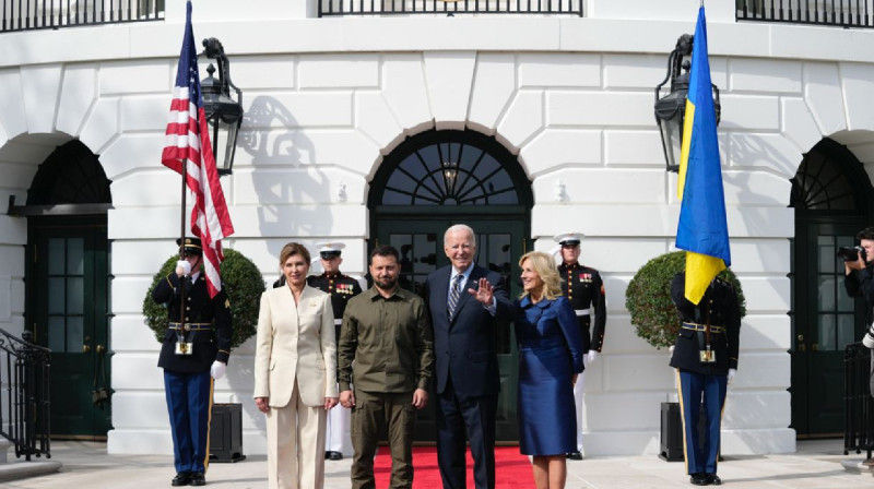 Владимир Зеленский мен Джо Байден Нью-Йоркте кездесті