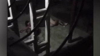 Горе-мать наказали из-за ночевки детей на улице в Актау