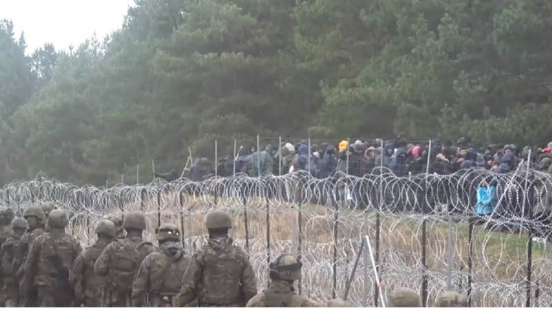 Минобороны Польши обвинило Беларусь в попытках прорыва границы