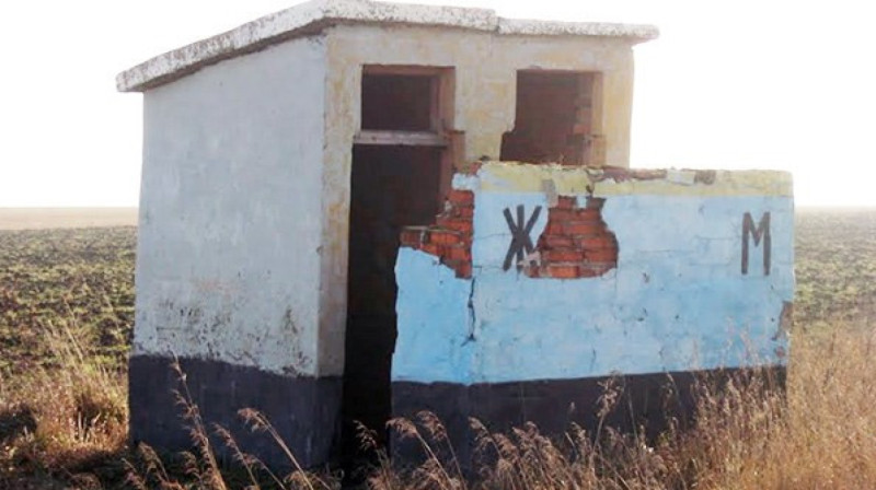 Муж няни выкинул тело в туалет на трассе - второе убийство 4-летнего ребенка произошло в Семее