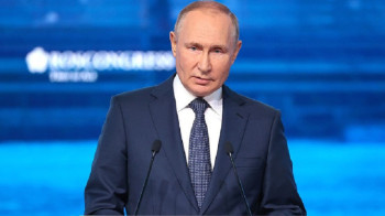 Путин поднял зарплаты некоторым госслужащим, в том числе себе