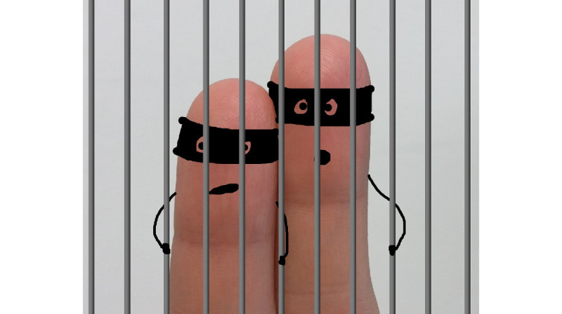 Қаңтар: Талдықорғанда полиция ғимаратынан қару ұрлағандар сотталды