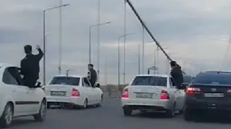 Семейде үйлену той кортежі жол ережесін бұзған