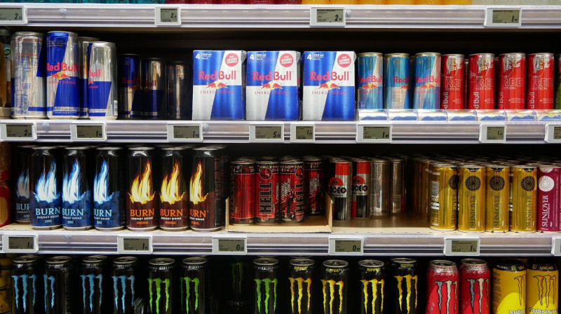 В Казахстане запретят продажу энергетиков до 21 года