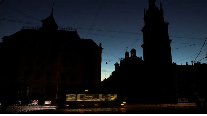 Рүстем Умеров энергетикалық нысандарына жасалған шабуылдарға жауап береді