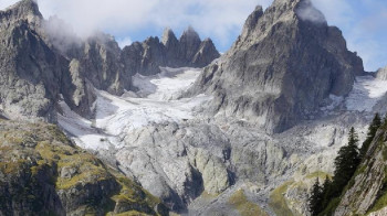 Швейцария мұздықтары рекордтық жылдамдықпен еріп жатыр