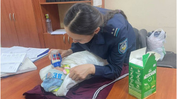 Полиция ищет женщину, оставившую новорожденного ребенка в кафе Актобе
