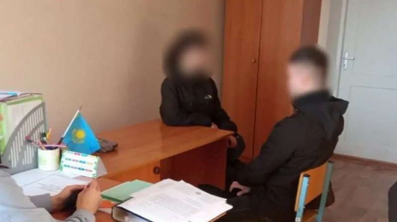 Три года с двойным гражданством: пенсионерку выдворили из Казахстана