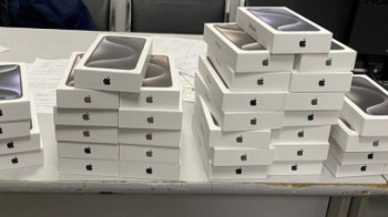 Крупную партию контрабандных iPhone 15 выявили в аэропорту Алматы