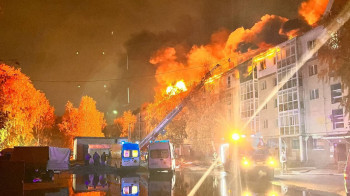Сначала был взрыв: сильный пожар в Тобольске. ВИДЕО