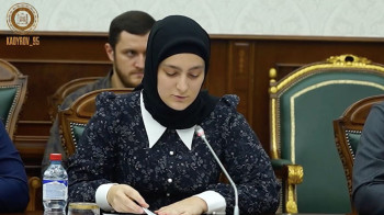 24-летняя дочь Кадырова назначена вице-премьером Чечни
