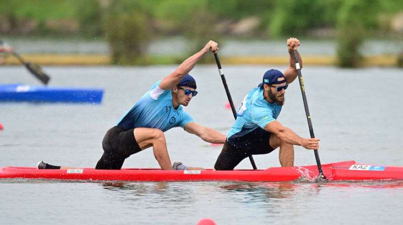 Братья Емельяновы завоевали «серебро» по гребле на Азиаде в Китае