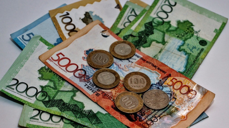 Миллионными премиями в "Самрук-Казыне" возмутился депутат