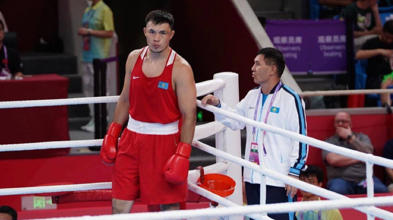 Азиатские игры-2022: боксер Камшыбек Кункабаев завоевал серебряную медаль