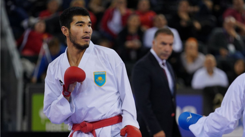 Азиатские игры: казахстанский каратист гарантировал стране еще одну медаль