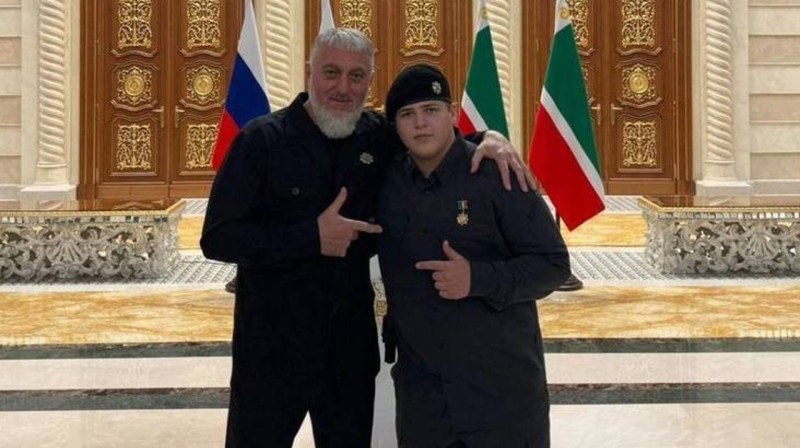 Сына Рамзана Кадырова наградили званием  Героя Чеченской Республики