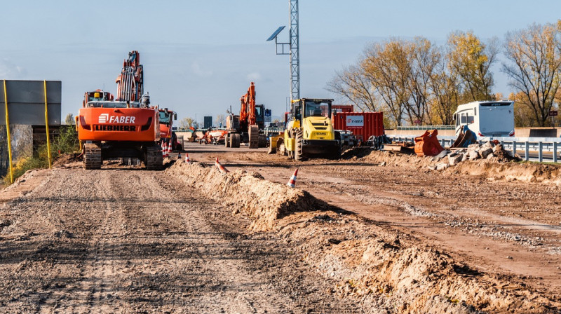 Аким выплатил 7 млн тенге за неотремонтированные дороги в СКО