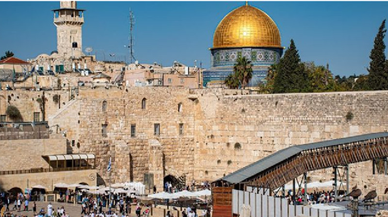 Живущие в Израиле казахстанцы оказались в эпицентре военных действий